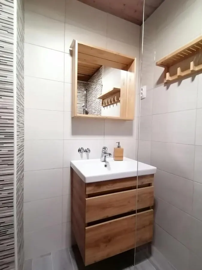 Washbasin in the room’s bathroom